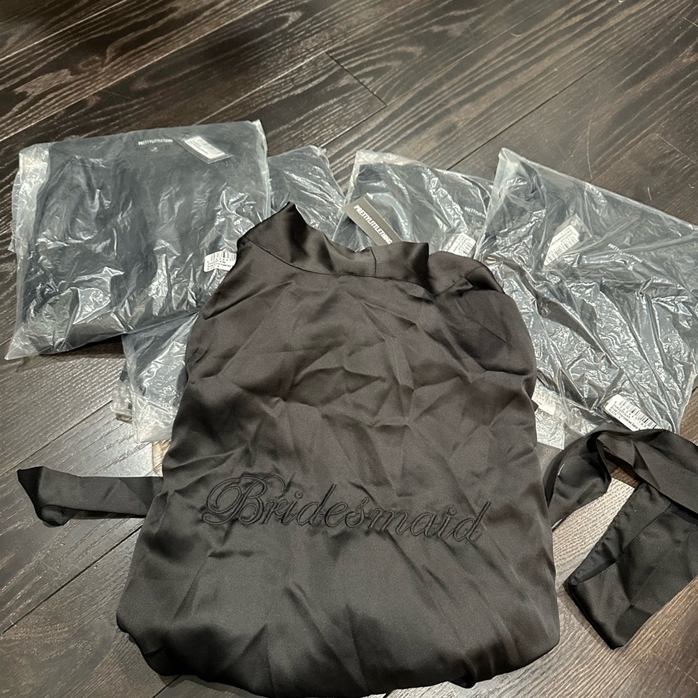 PrettyLittleThing Black Bridesmaid Robe